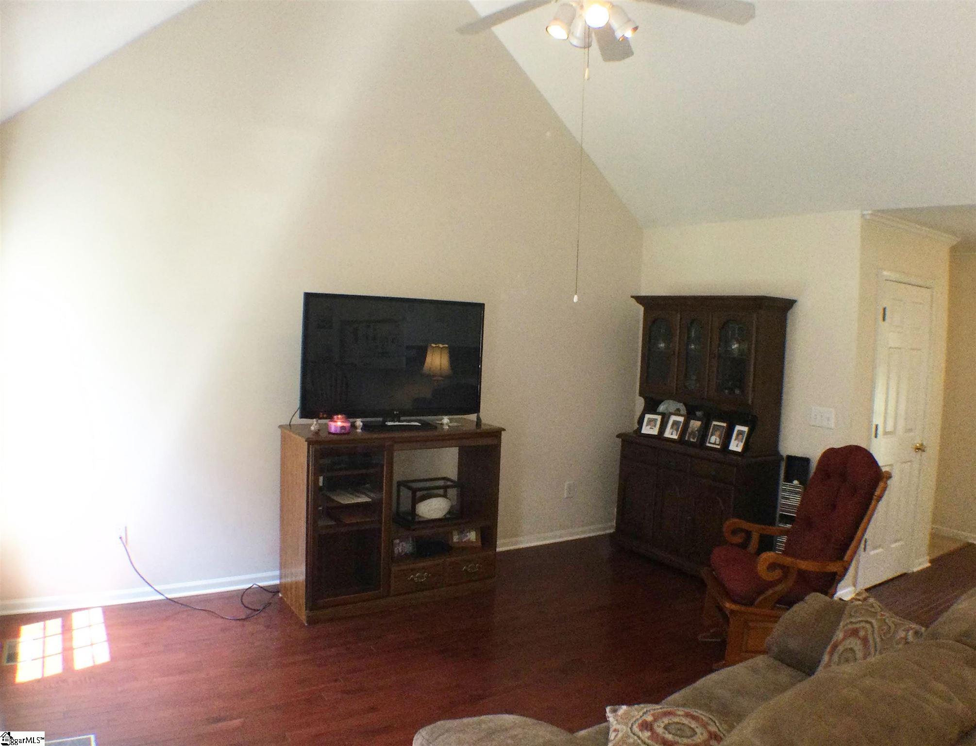 14 Knight Road Gray Court, SC 29645 - Photo 8 of 24