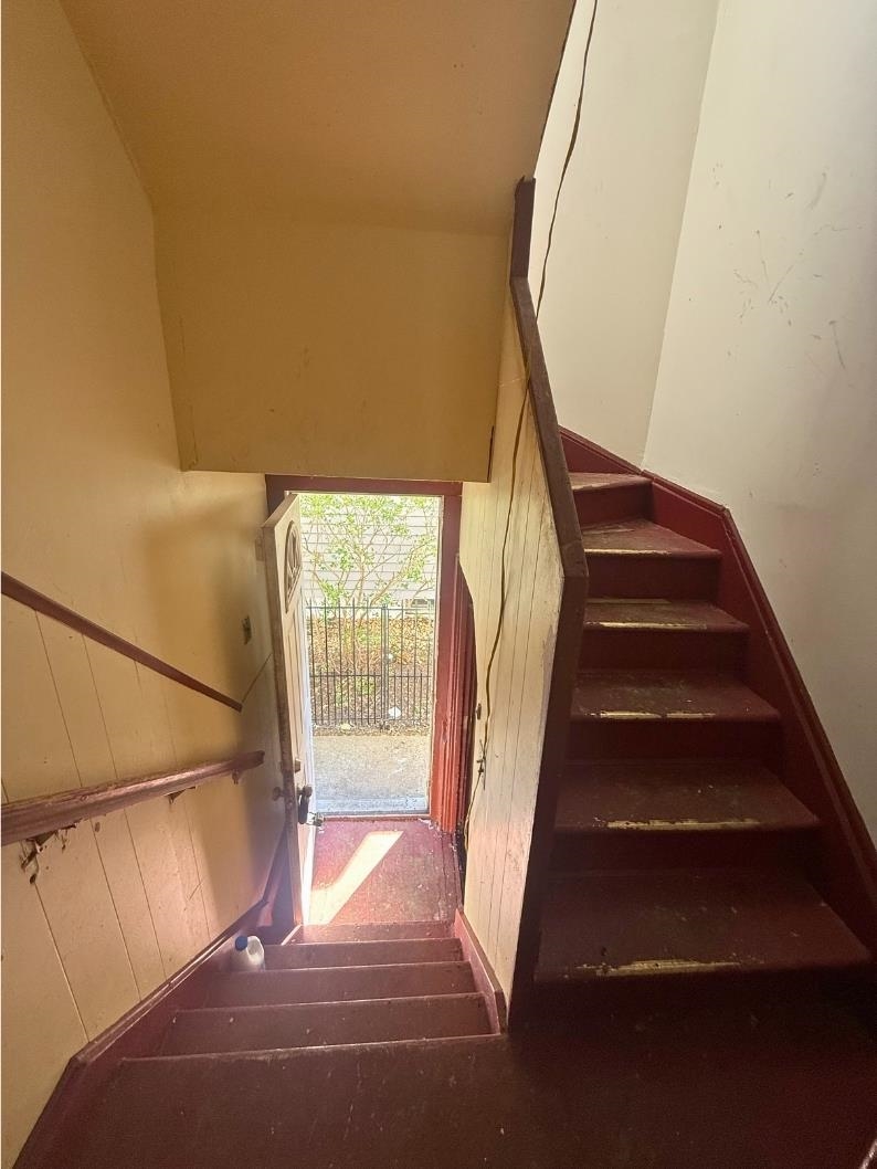 12-14 Hillcrest Road, Unit 2 Maplewood, NJ 07040 - Photo 26 of 44 a view of entryway