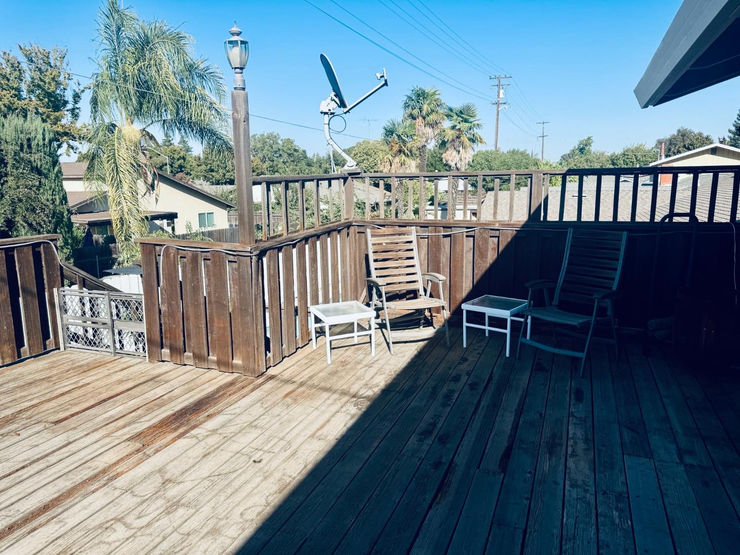 3109 Fredericksburg Way Modesto, CA 95355 - Photo 31 of 32 a view of a balcony with chairs