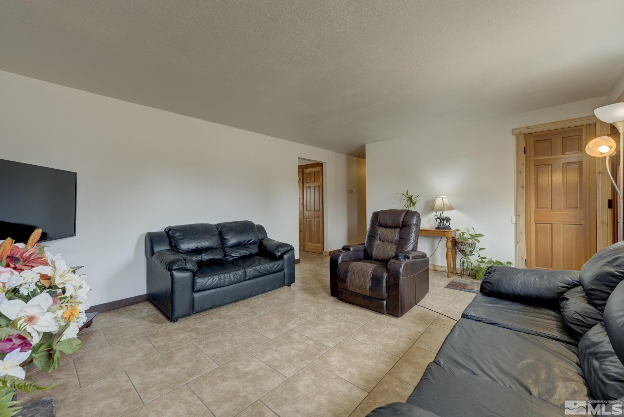 11580 Overland Road Reno, NV 89506 - Photo 6 of 25 Photo 6