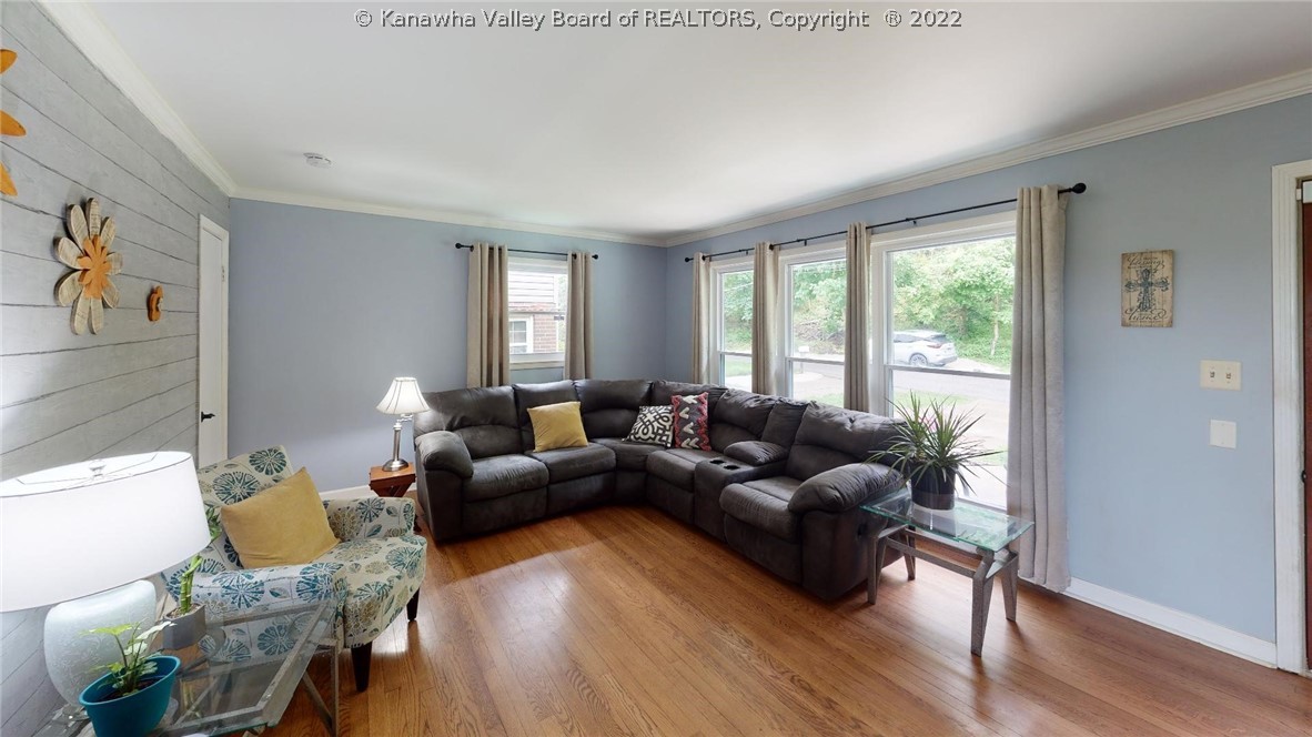164 South Edgemont Road Huntington, WV 25701 - Photo 2 of 14 Gallery Image 2