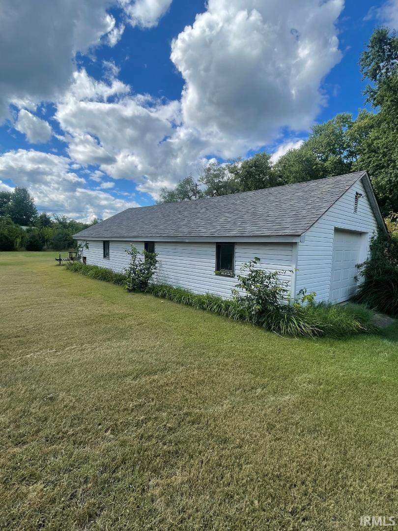 7024 Lambert Avenue Rosedale, IN 47874 - Photo 4 of 19