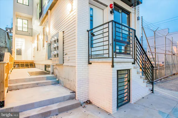 $1,800 | 1230 North Marshall Street, Unit 3R, Philadelphia, PA 19122