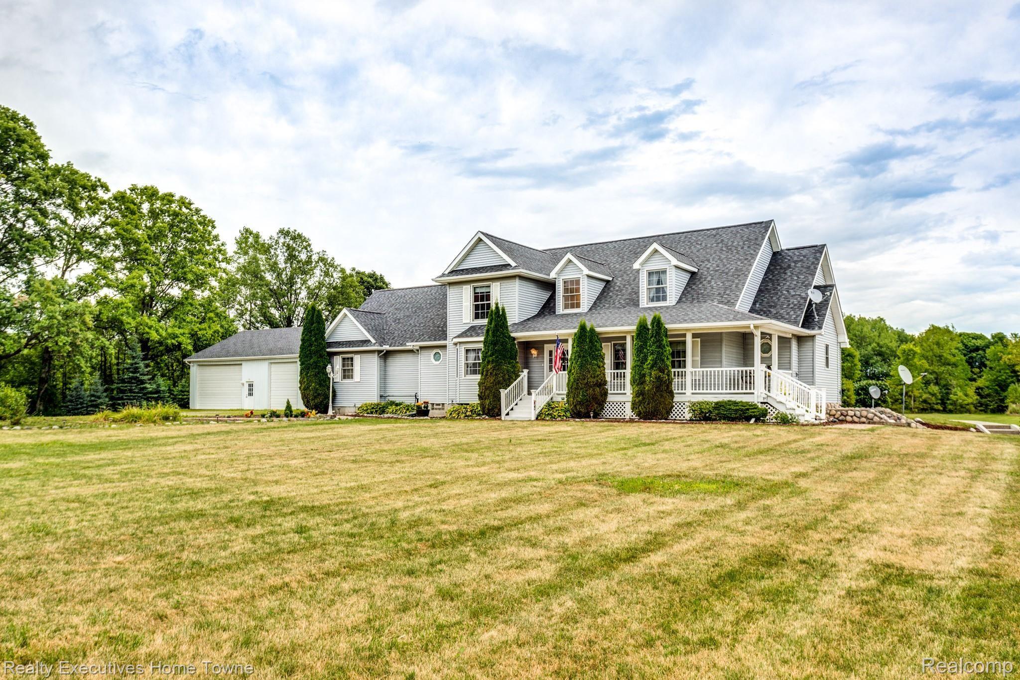 301 Pine Ridge Road St. Clair, MI 48079 - Photo 5 of 72 301 Pine Ridge Rd-2.JPG