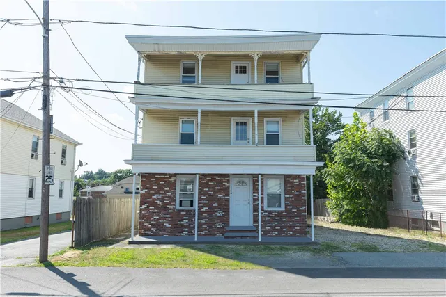 $1,600 | 156 Urban Avenue, Unit 3, North Providence, RI 02904