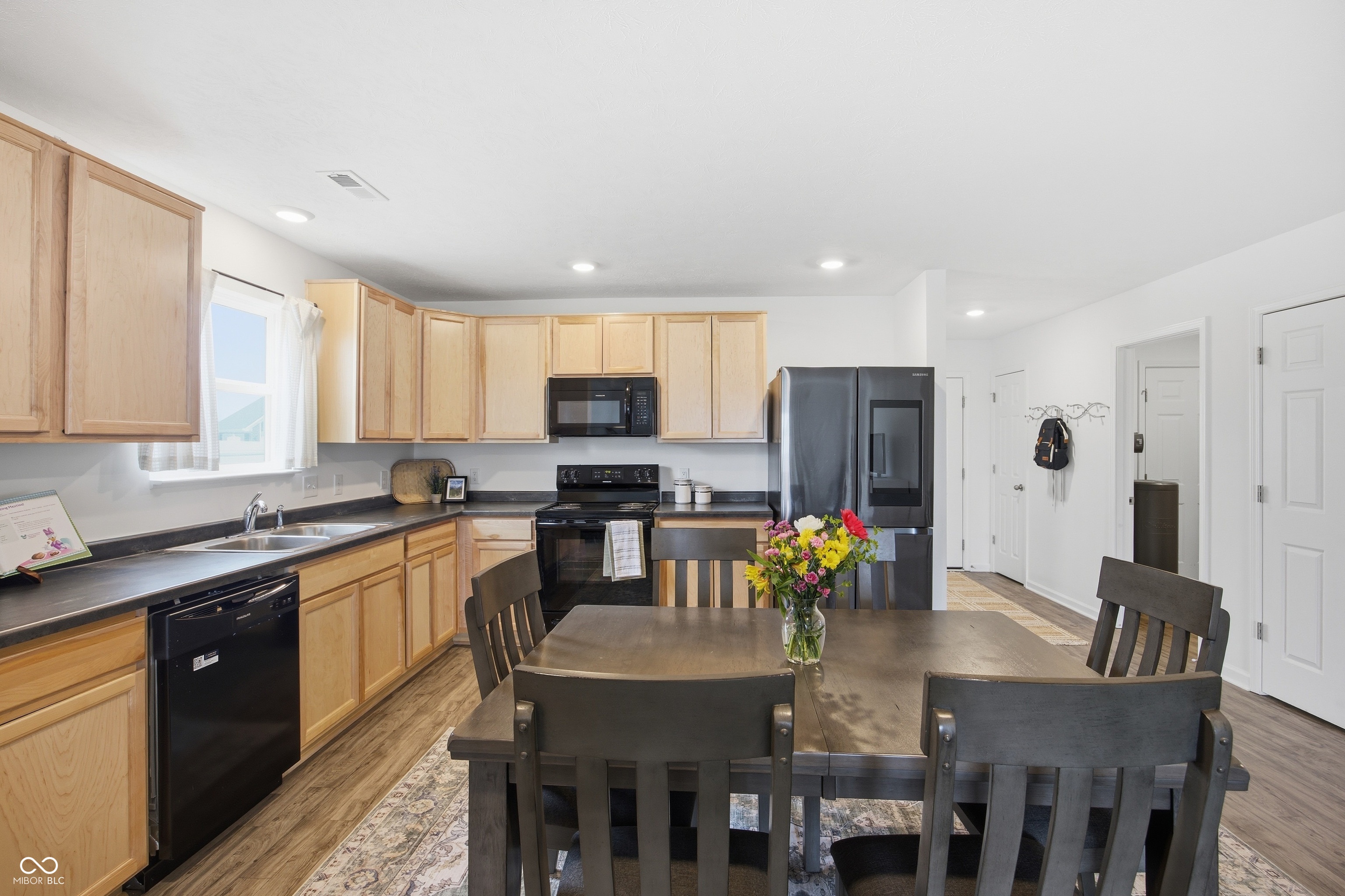 6758 Honeysuckle Way Pendleton, IN 46064 - Photo 10 of 35