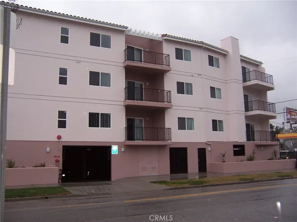 $2,850 | 4438 Vista Del Monte Avenue, Unit 201, Sherman Oaks, CA 91403