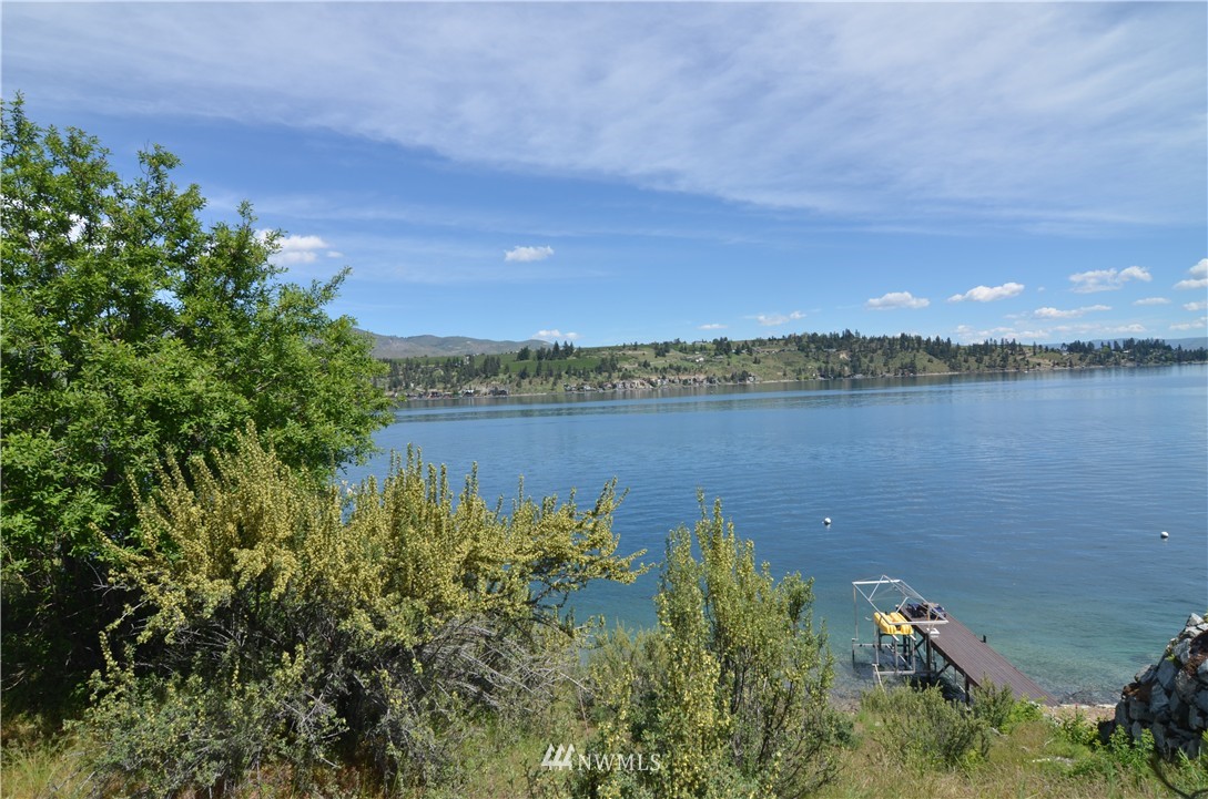 10700 South Lakeshore Road Chelan, WA 98816 - Photo 8 of 12 Gallery Image 8