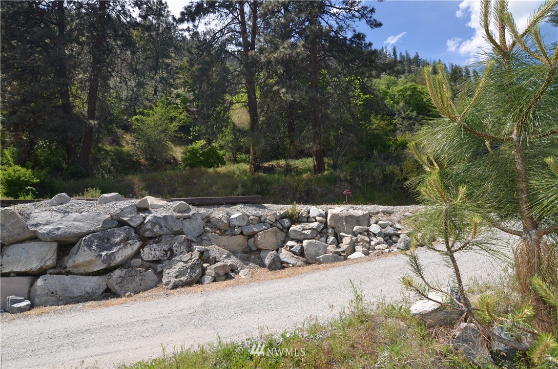 10700 South Lakeshore Road Chelan, WA 98816 - Photo 9 of 12 Gallery Image 9