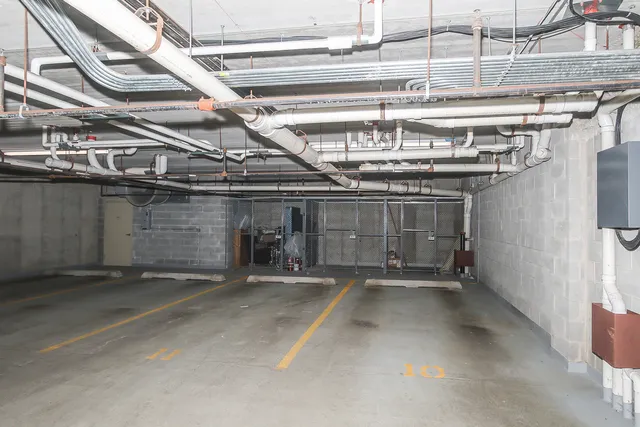 $300,000 | 440 West Mahogany Court, Unit 312, Palatine, IL 60067