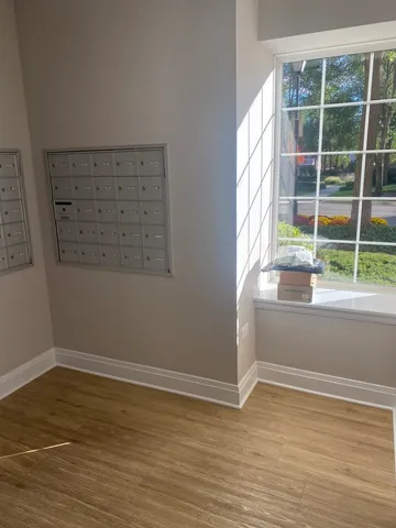 $325,000 | 440 West Mahogany Court, Unit 312, Palatine, IL 60067