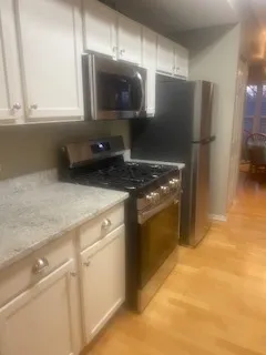 $325,000 | 440 West Mahogany Court, Unit 312, Palatine, IL 60067