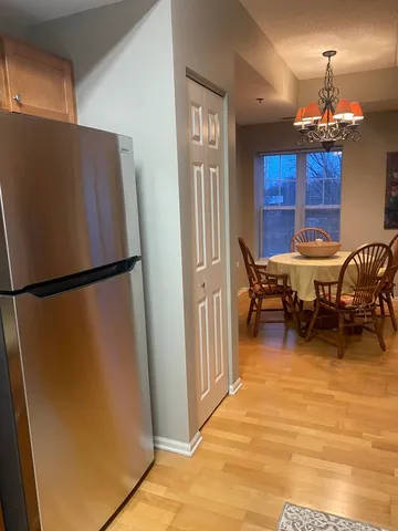 $325,000 | 440 West Mahogany Court, Unit 312, Palatine, IL 60067