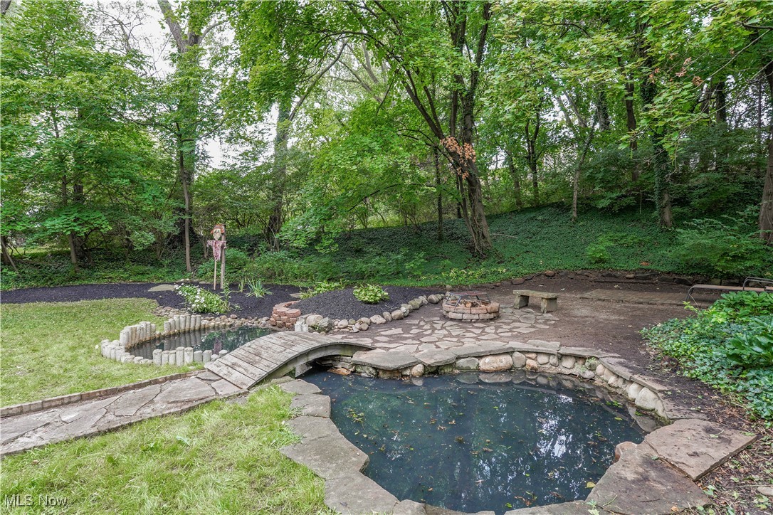 1822 Monument Road Northwest Canton, OH 44709 - Photo 28 of 36 Pond