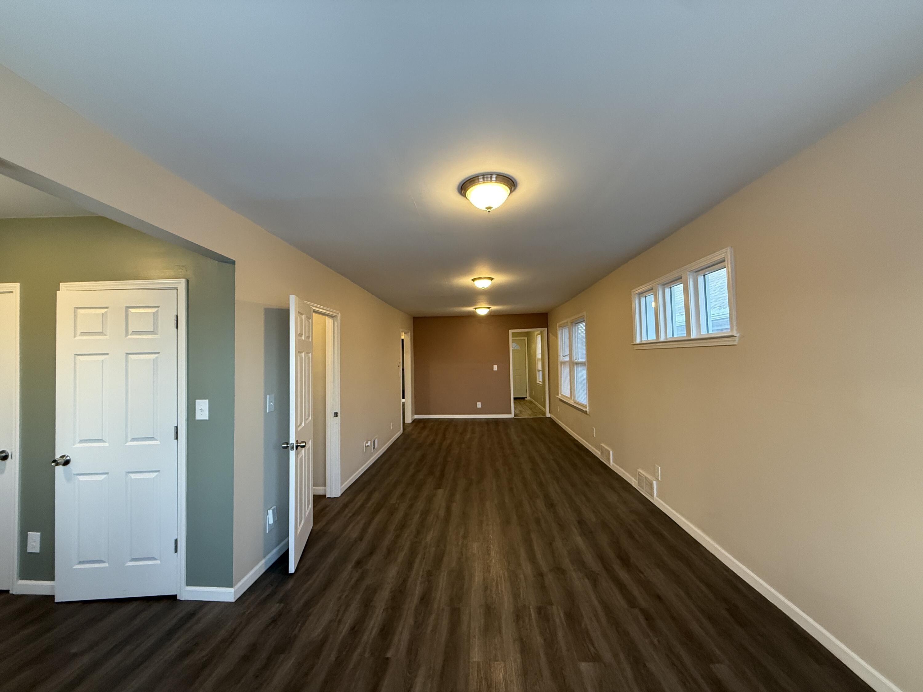 349 Westminster Street Detroit, MI 48202 - Photo 4 of 20 IMG_9347