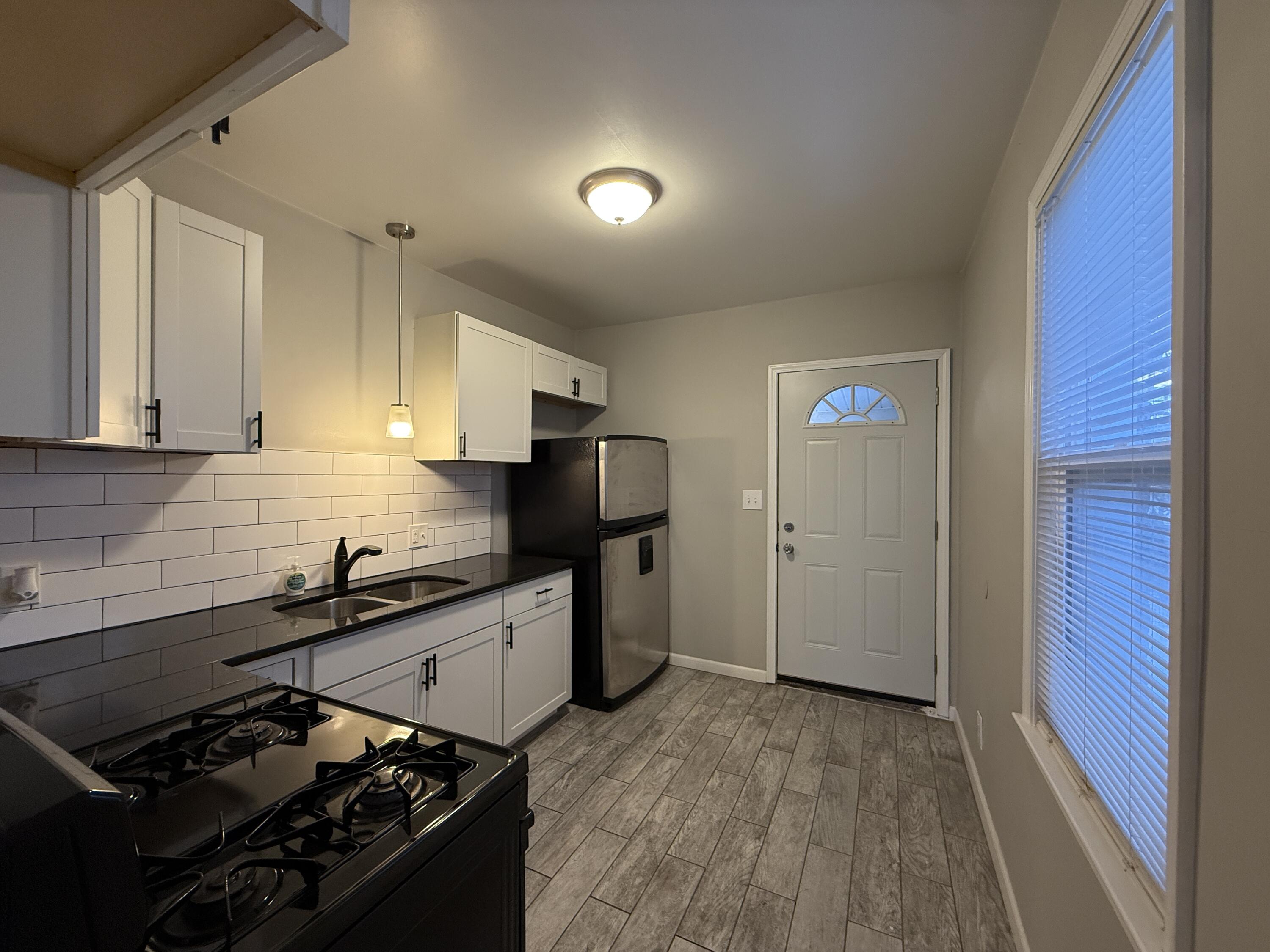 349 Westminster Street Detroit, MI 48202 - Photo 7 of 20 IMG_9350