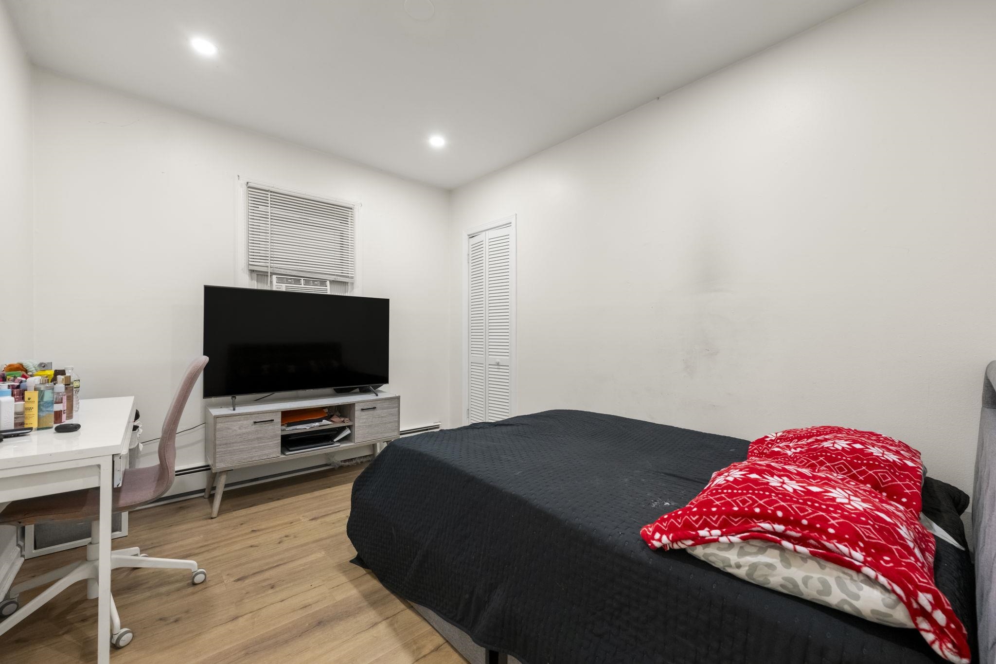 202 Devon Street Kearny, NJ 07032 - Photo 9 of 22