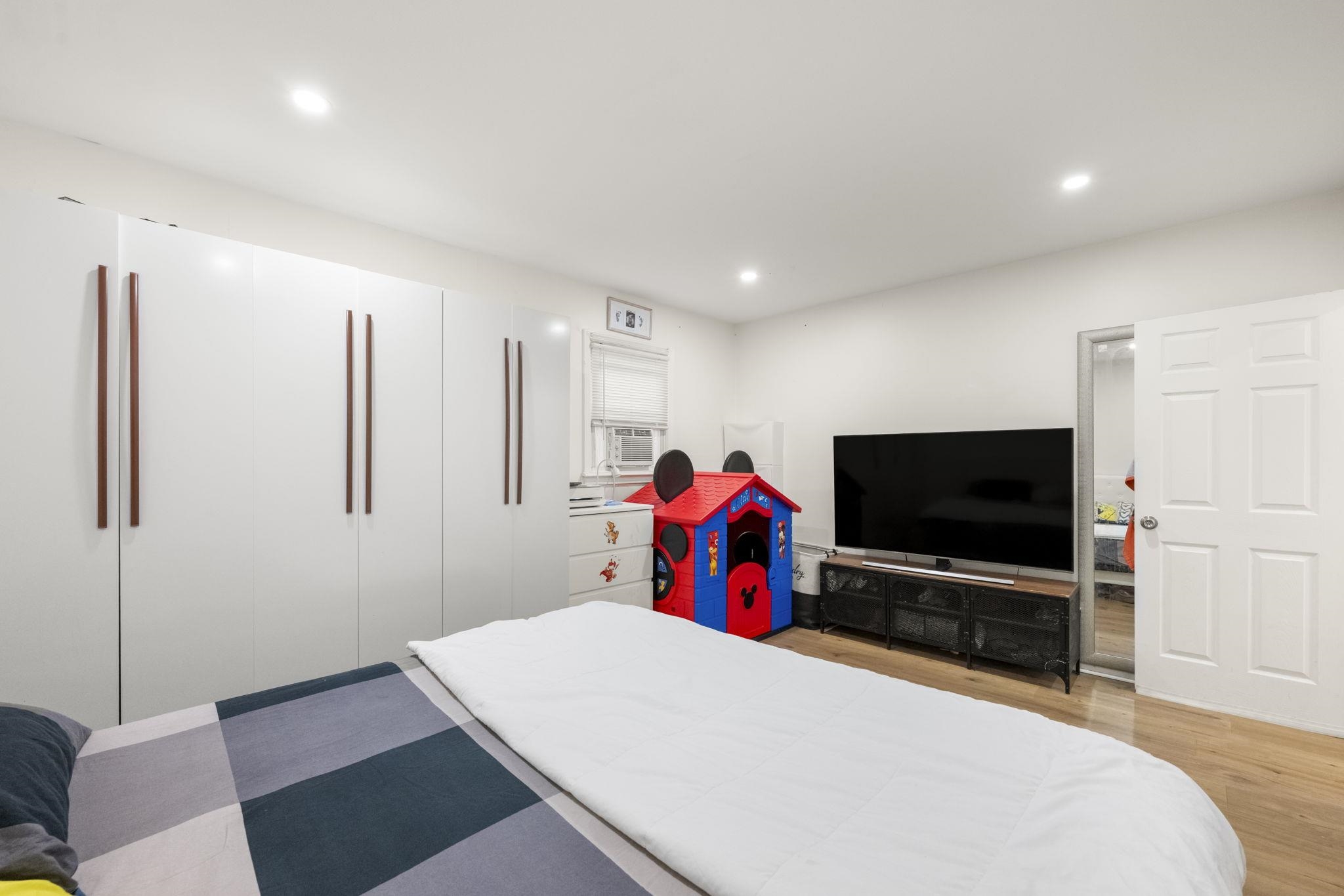 202 Devon Street Kearny, NJ 07032 - Photo 10 of 22