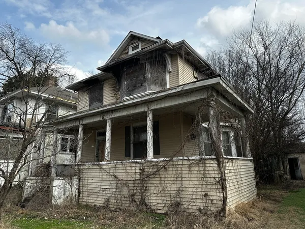 $7,500 | 617 27th Street, Cairo, IL 62914