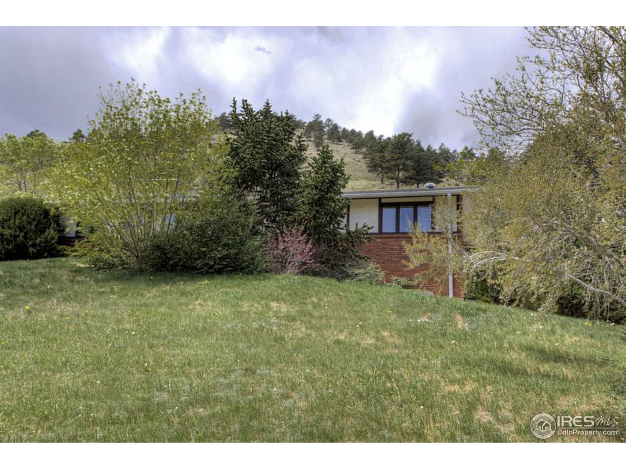 5725 Olde Stage Road Boulder, CO 80302 - Photo 24 of 25 a view of a back yard