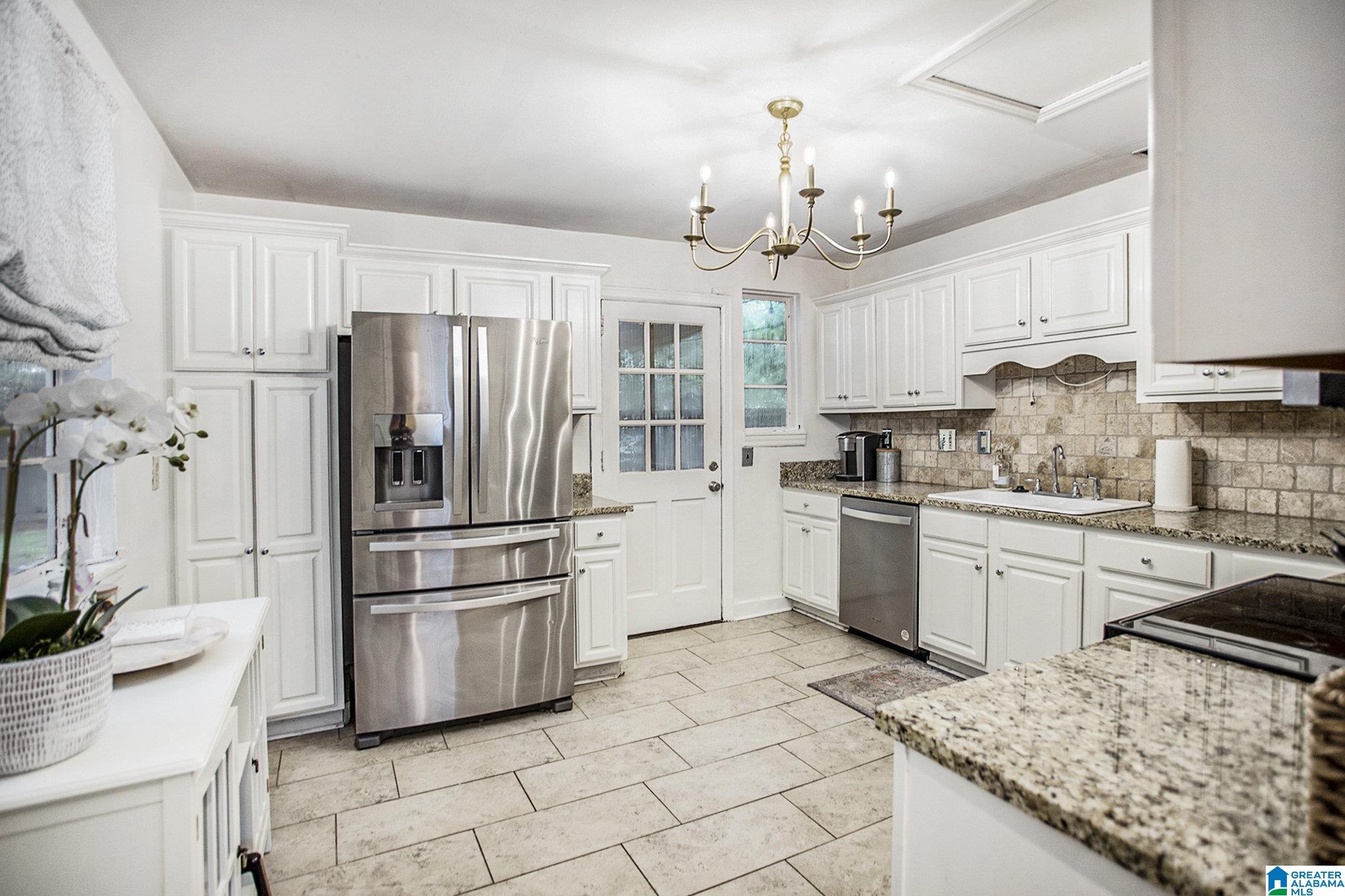 618 Royal Street Birmingham, AL 35213 - Photo 11 of 27