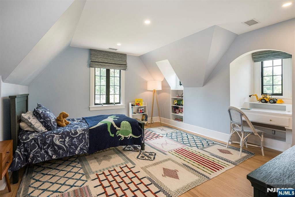 495 Ridgewood Avenue Glen Ridge, NJ 07028 - Photo 32 of 44 Gallery Image 32