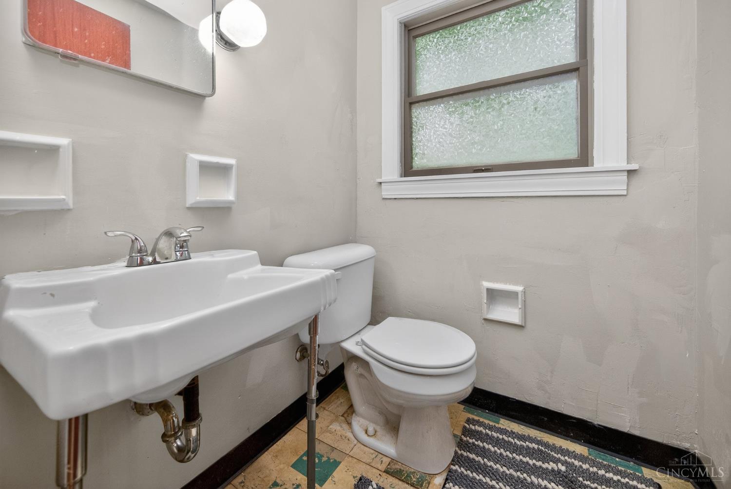 3270 Renfro Avenue Cincinnati, OH 45211 - Photo 23 of 49