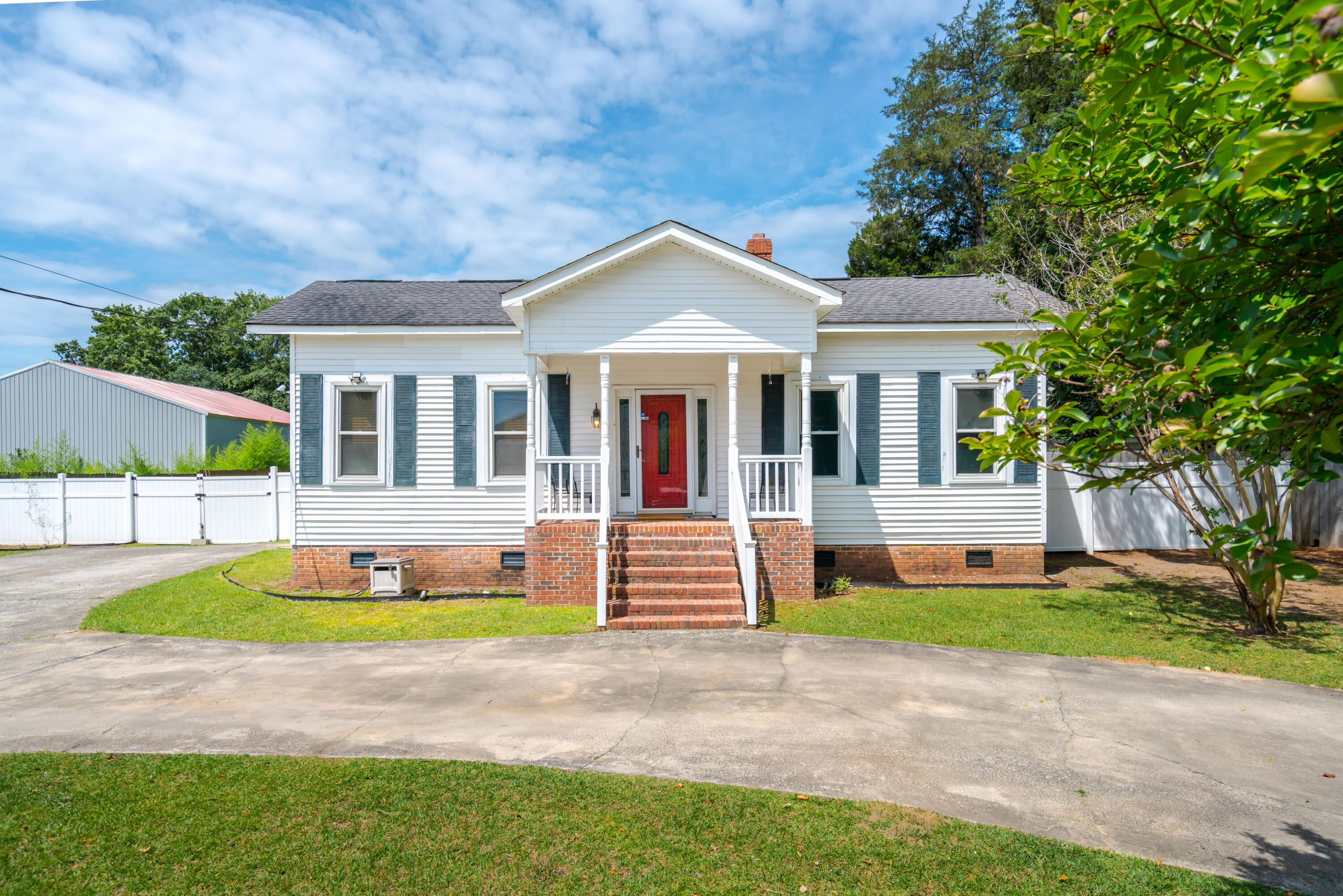 85 Virginia Avenue Barnwell, SC 29812 - Photo 1 of 19