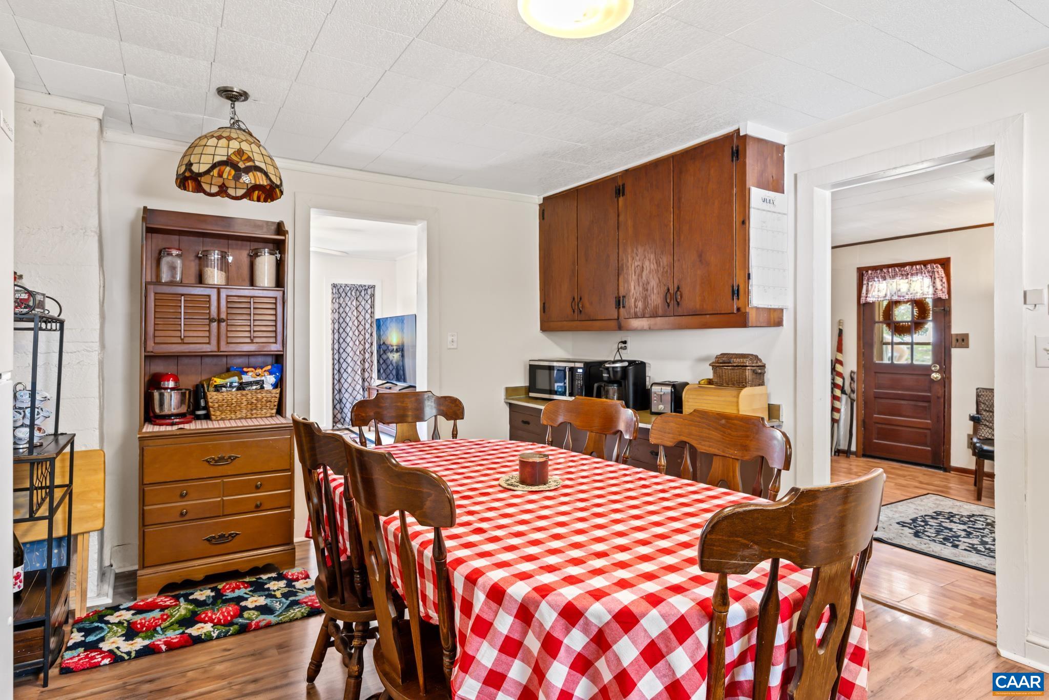 304 Martin Kings Road Charlottesville, VA 22902 - Photo 8 of 22