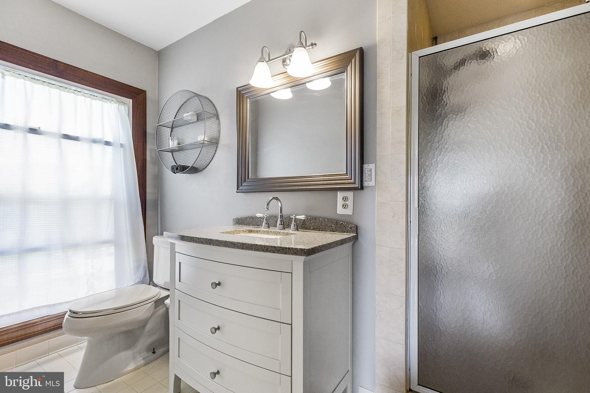21400 Colton Point Road Avenue, MD 20609 - Photo 19 of 41 Master bathroom