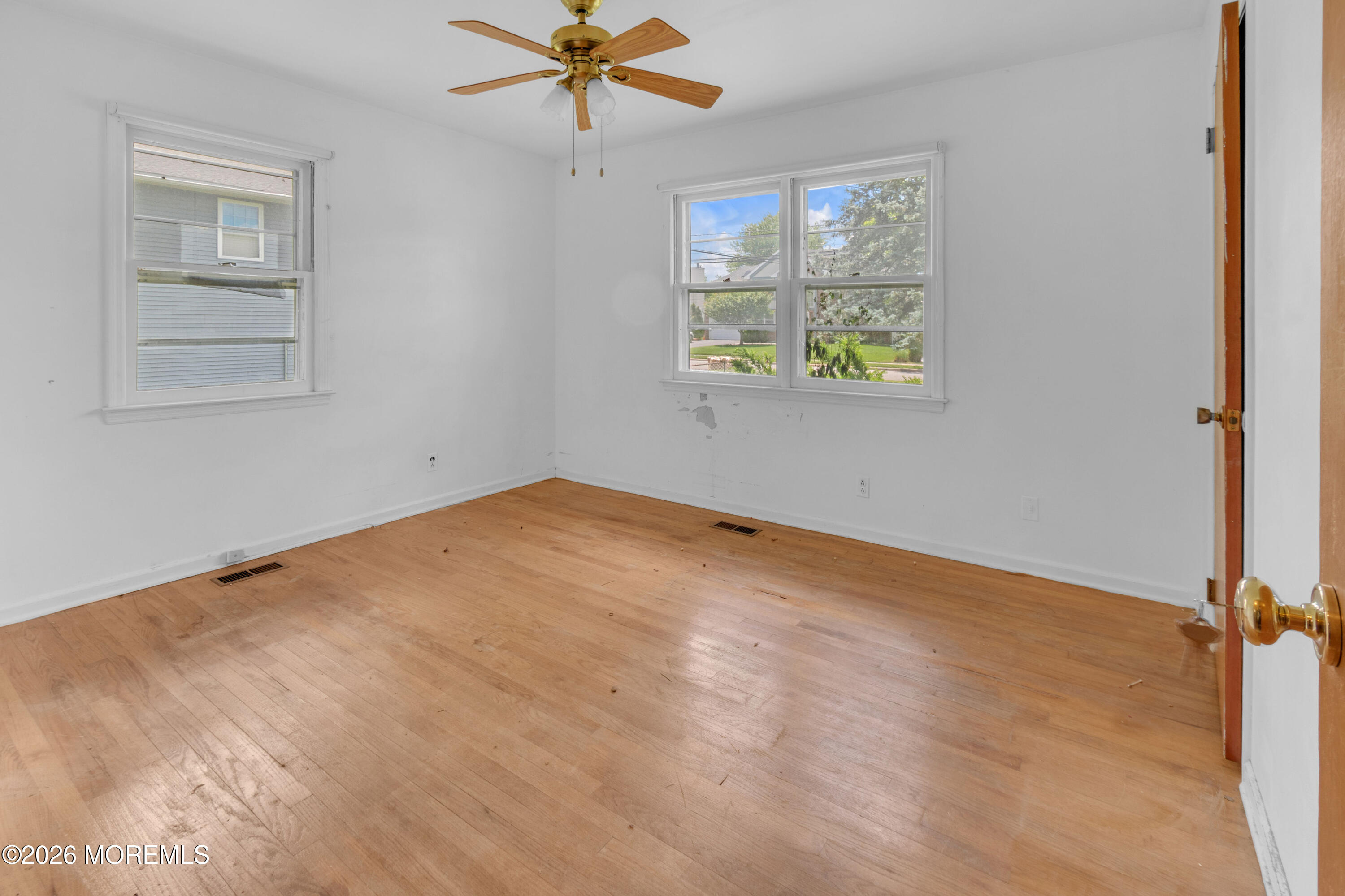 18 Foley Avenue Edison, NJ 08820 - Photo 6 of 34 photos(24of151)
