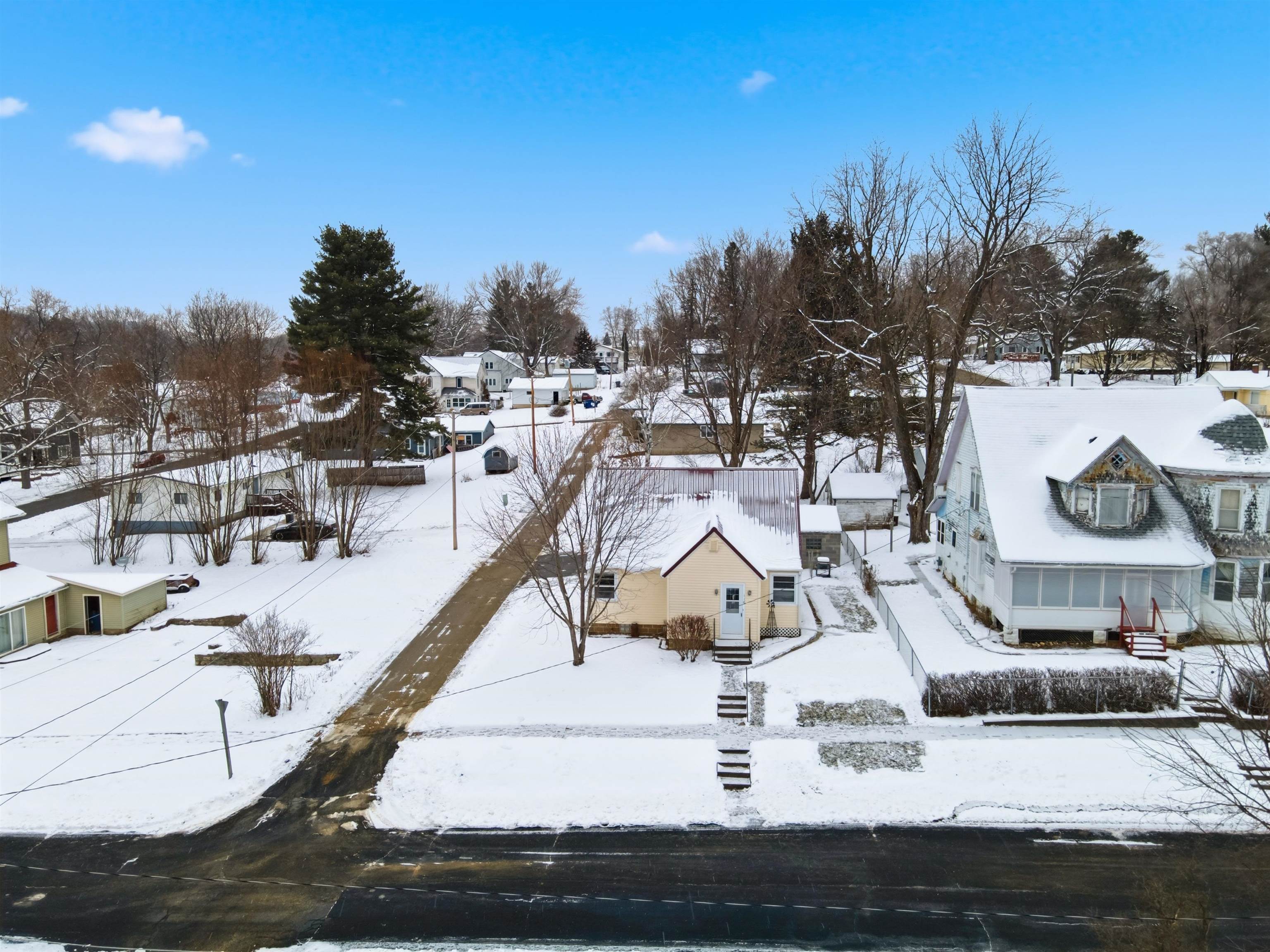 116 East Highland Street La Farge, WI 54639 - Photo 2 of 24