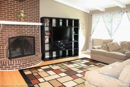 13485 Germany Road Fenton, MI 48430 - Photo 3 of 26 Living Room Fireplace.jpg