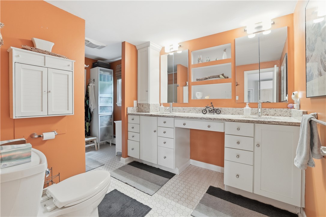 39 West Wrentham Road Cumberland, RI 02864 - Photo 16 of 40