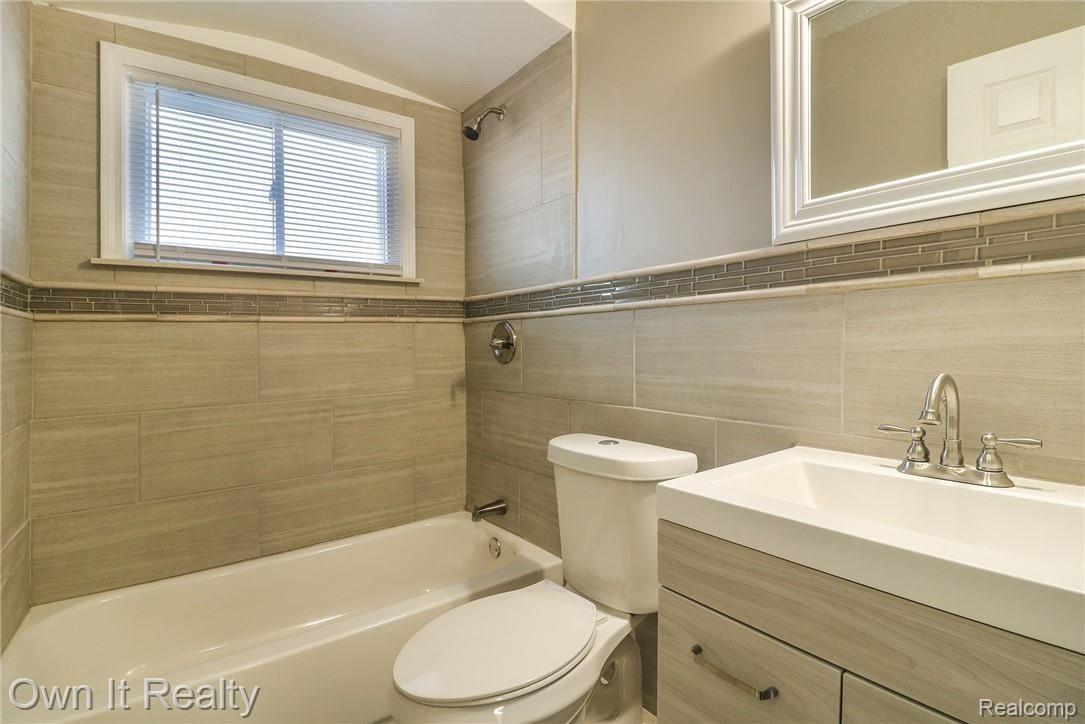 7645 Harding Street Taylor, MI 48180 - Photo 12 of 22 IMG_4922.jpg