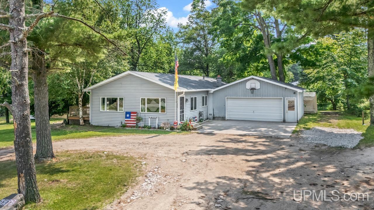 5373 18th Road Escanaba, MI 49829 - Photo 1 of 21