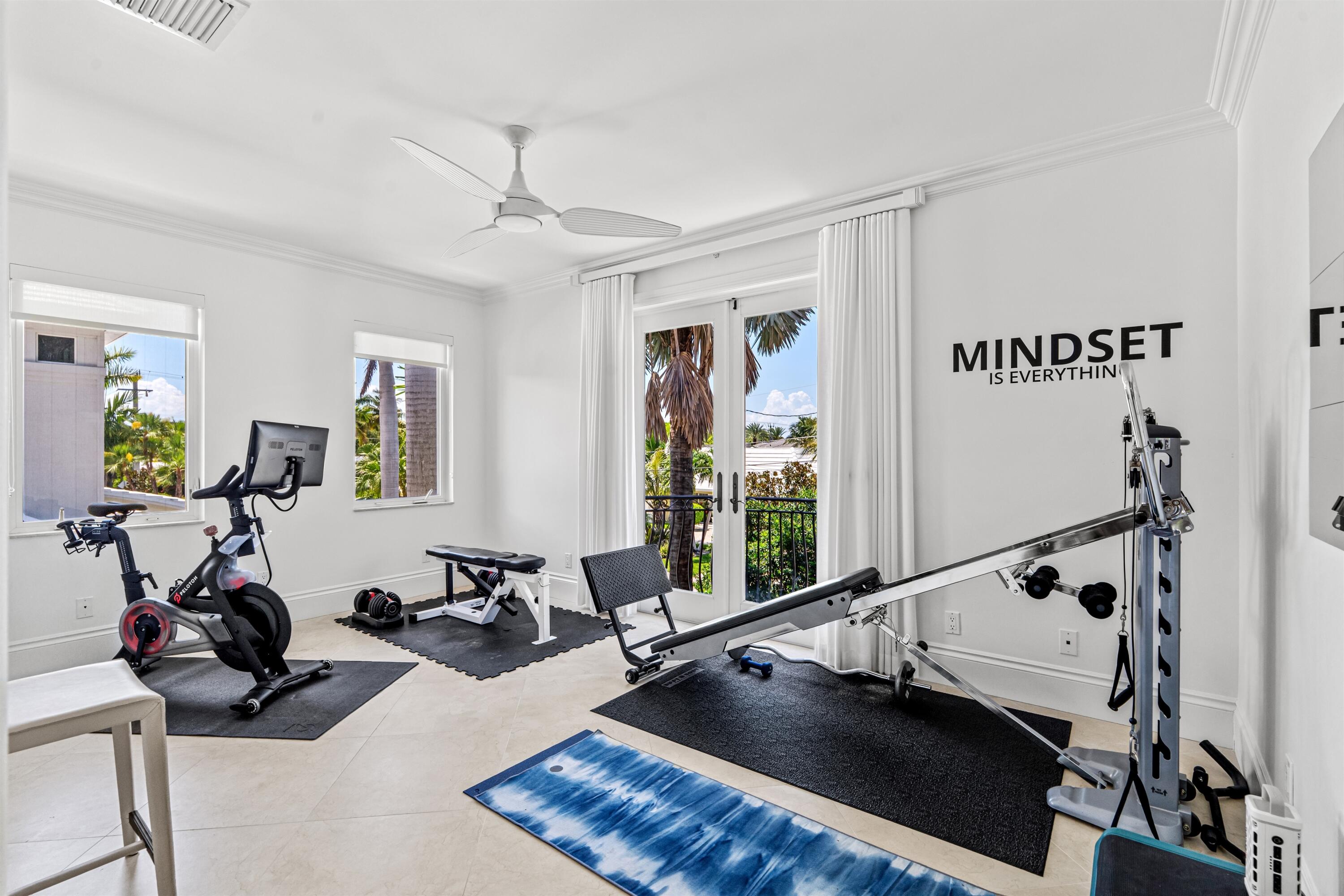 2320 Northeast 34th Court Lighthouse Point, FL 33064 - Photo 9 of 60 FITNESS_ROOM
