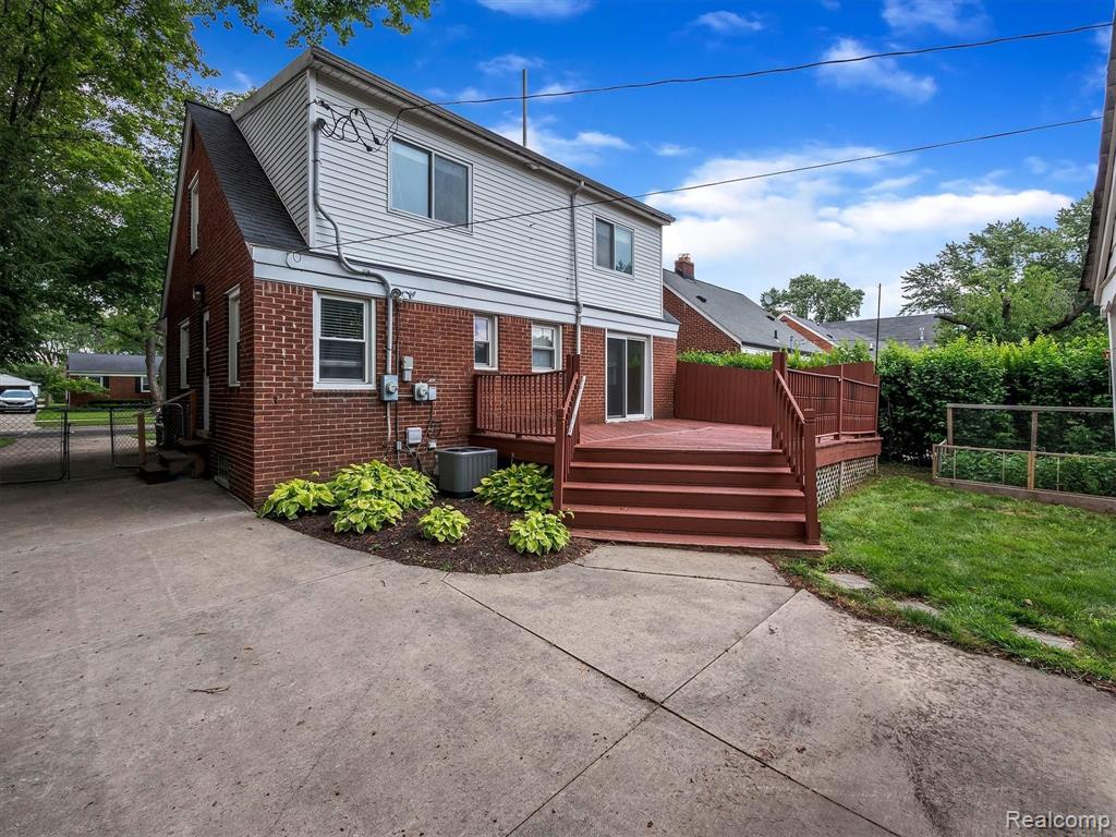 2736 Pembroke Road Birmingham, MI 48009 - Photo 34 of 36
