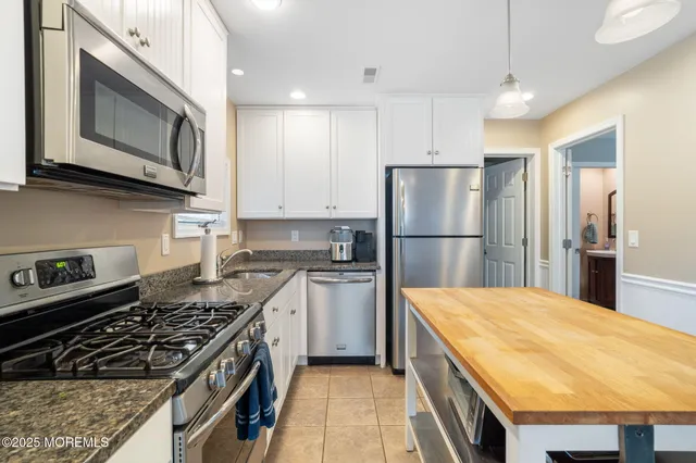 $2,500 | 60 Mary Alice Road, Manahawkin, NJ 08050