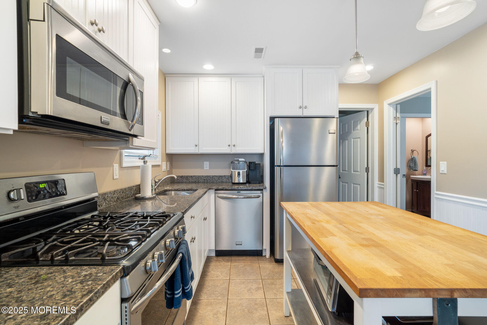 60 Mary Alice Road Manahawkin, NJ 08050 - Photo 11 of 30 019-original-photo