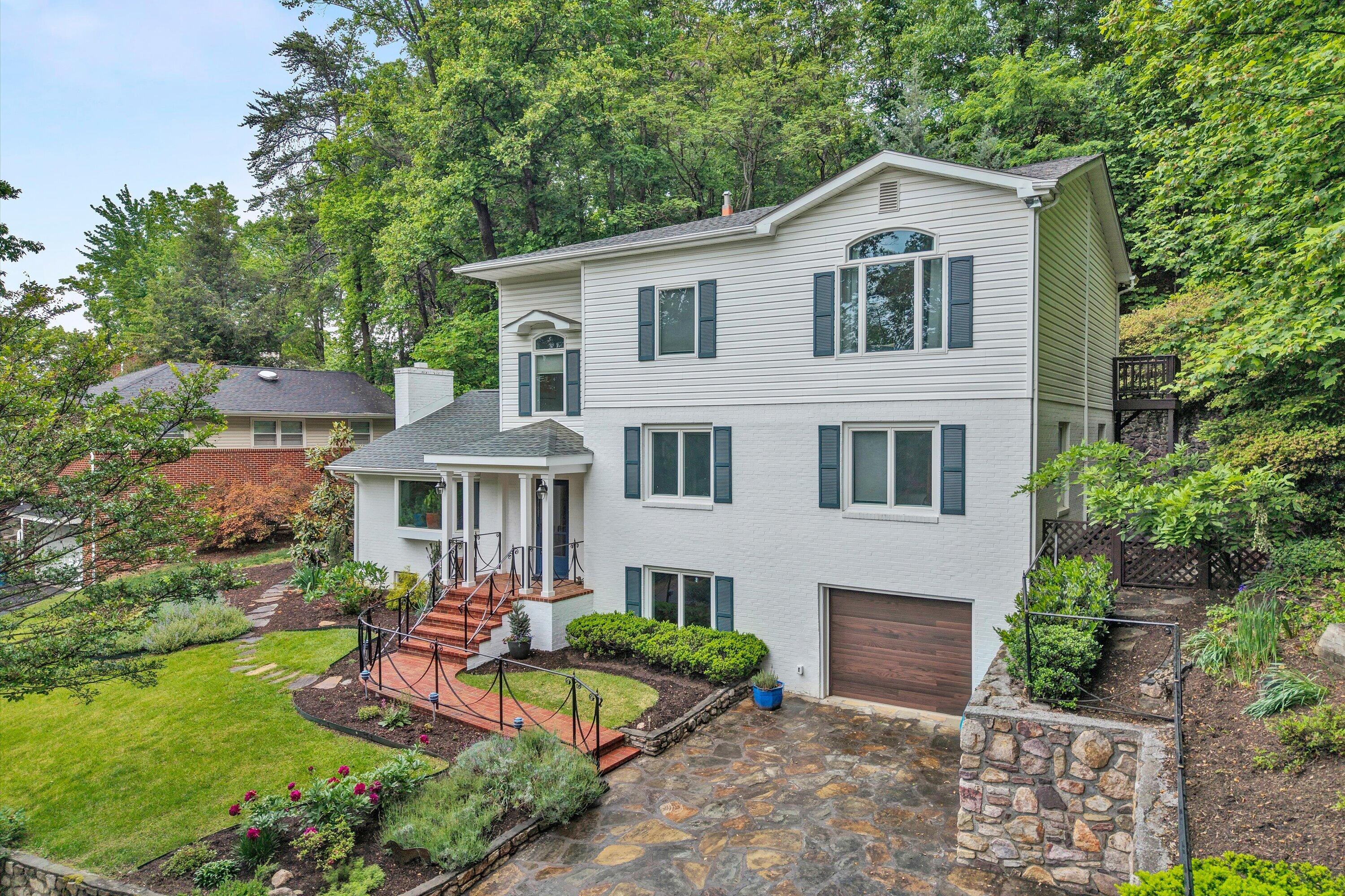 3138 Stoneridge Road Southwest Roanoke, VA 24014 - Photo 1 of 52 01-SGP-0001