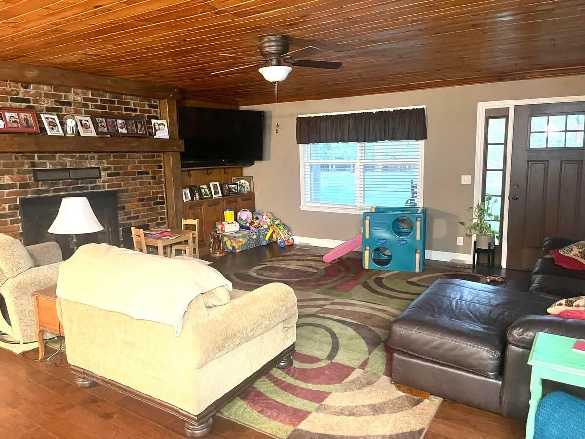 405 Raulston Cove Road South Pittsburg, TN 37380 - Photo 3 of 21 IMG_3365