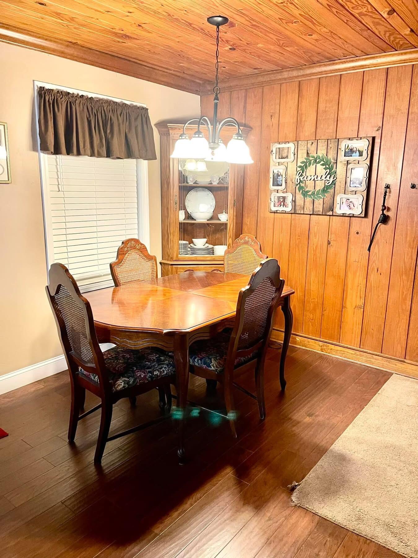 405 Raulston Cove Road South Pittsburg, TN 37380 - Photo 8 of 21 IMG_3381