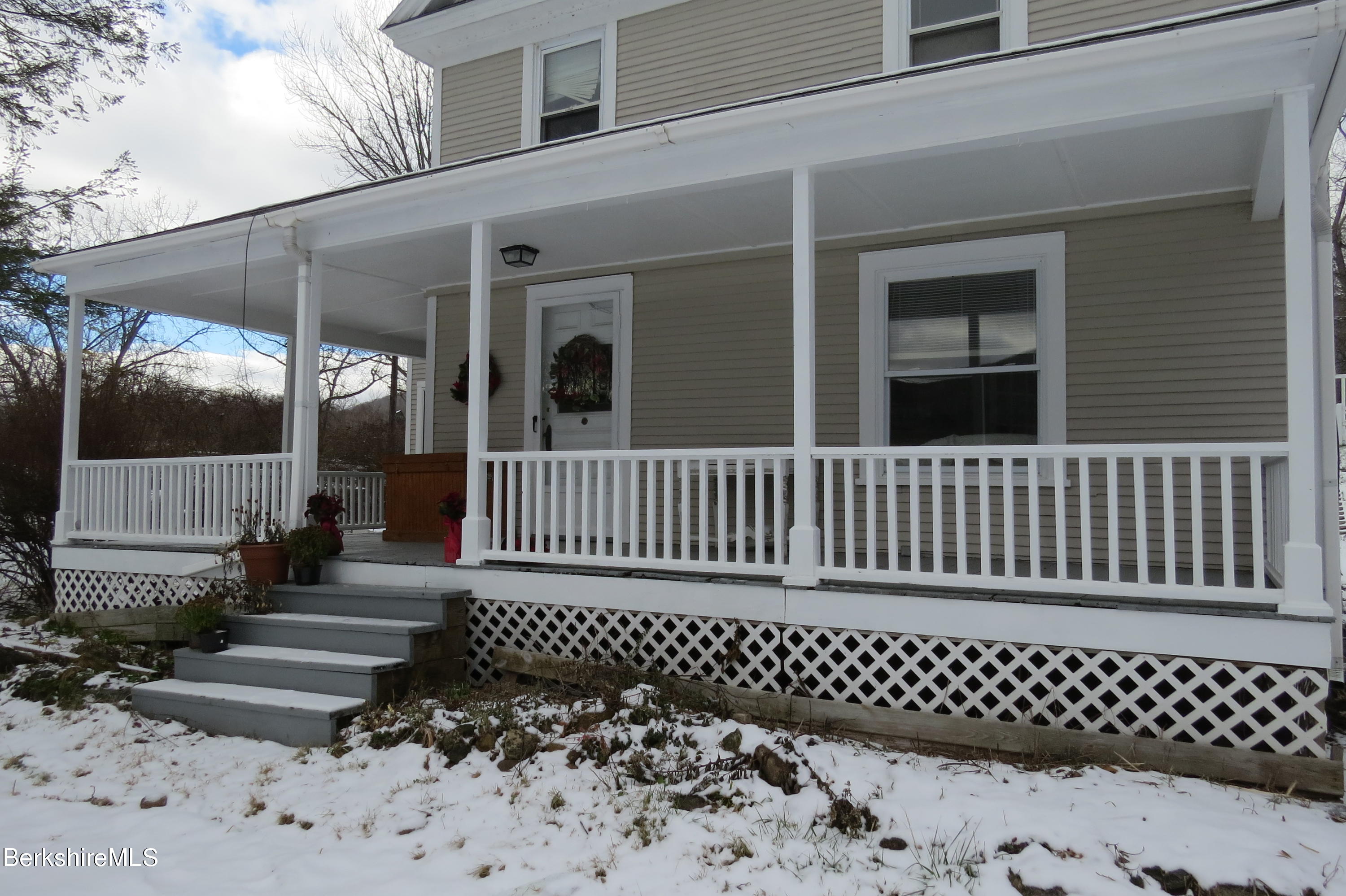 778 Lanesboro Road Cheshire, MA 01225 - Photo 4 of 74 Front Entrance & Living Room