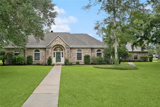$649,000 | 117 Rue De La Paix, Slidell, LA 70461