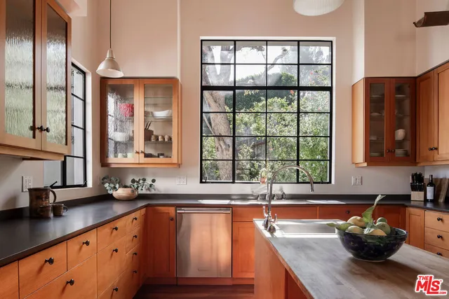 $2,799,000 | 2890 Durand Drive, Los Angeles, CA 90068