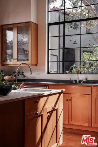 $2,799,000 | 2890 Durand Drive, Los Angeles, CA 90068