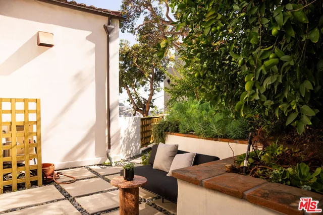 $2,799,000 | 2890 Durand Drive, Los Angeles, CA 90068