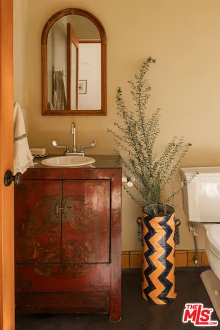 $2,799,000 | 2890 Durand Drive, Los Angeles, CA 90068