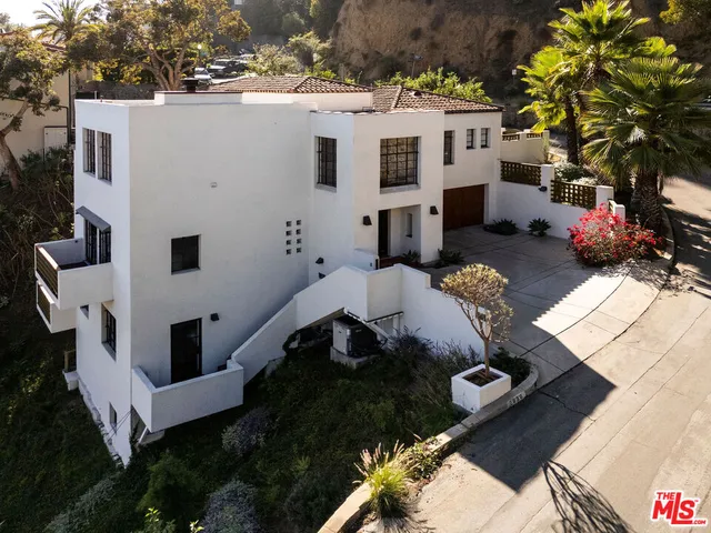 $2,799,000 | 2890 Durand Drive, Los Angeles, CA 90068